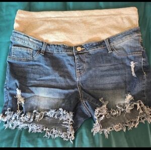 SHEIN Plus Size Maternity Shorts - Size 2XL